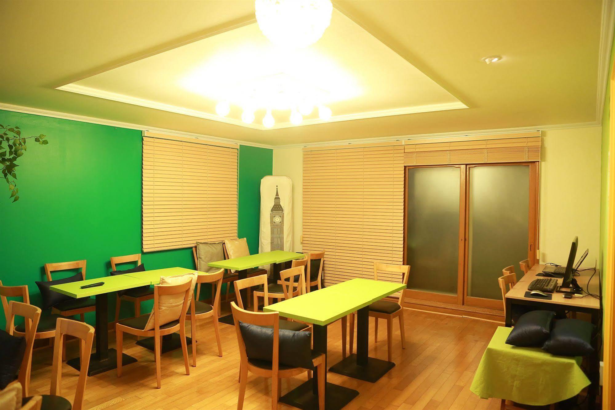 Moon Hostel Σεούλ Εξωτερικό φωτογραφία